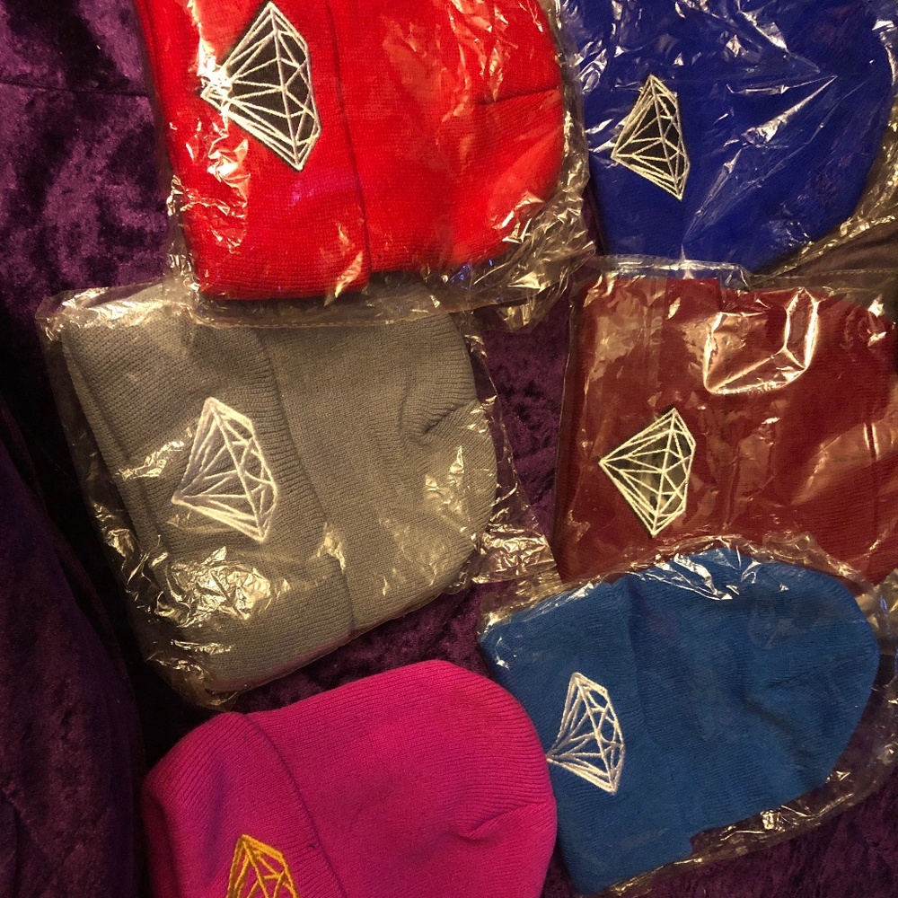 Diamond beanies several colors price for 1